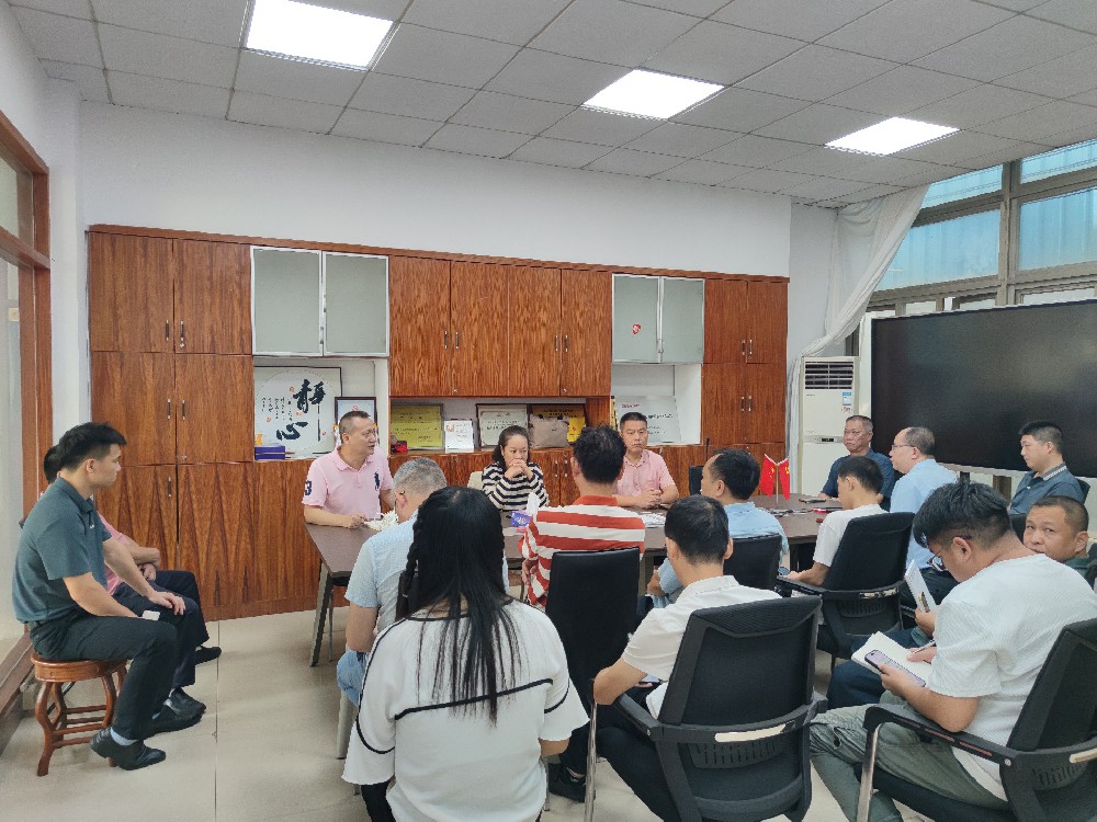 凝心聚力破困局，革新求變謀新篇——金工機(jī)械召開(kāi)戰(zhàn)略調(diào)整動(dòng)員大會(huì)